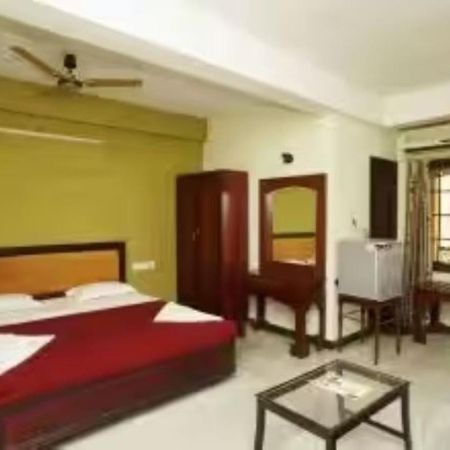 Hotel Soorya Heritage Inn Пондичери Екстериор снимка