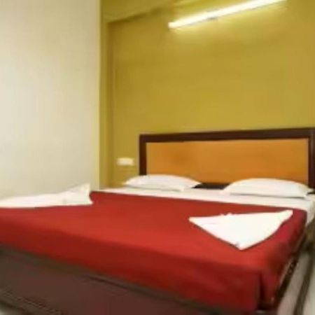 Hotel Soorya Heritage Inn Пондичери Екстериор снимка