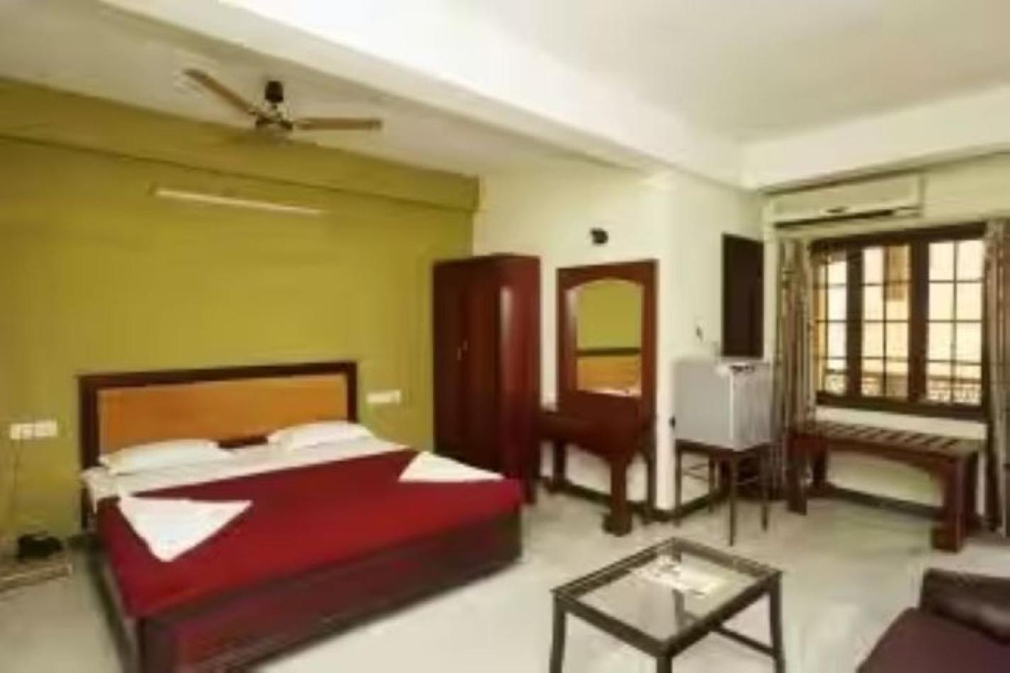 Hotel Soorya Heritage Inn Пондичери Екстериор снимка