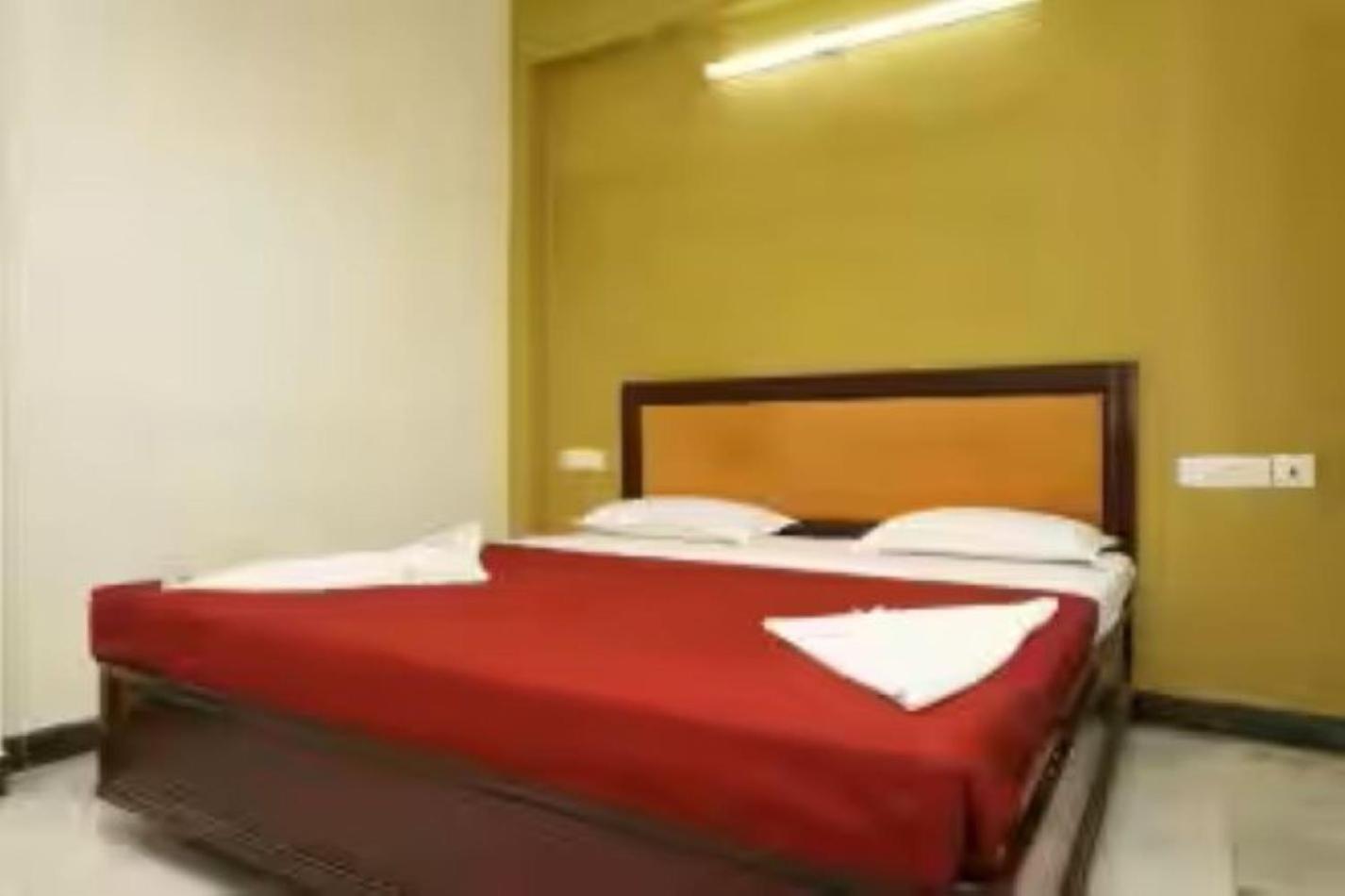 Hotel Soorya Heritage Inn Пондичери Екстериор снимка