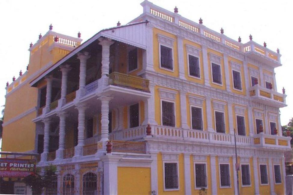 Hotel Soorya Heritage Inn Пондичери Екстериор снимка
